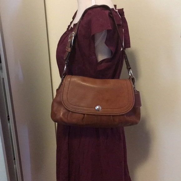 Coach Handbags - Coach tan brown leather shoulder bag
